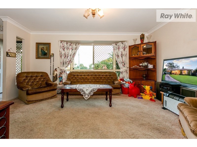 8 Burton Court, Boronia Heights QLD 4124