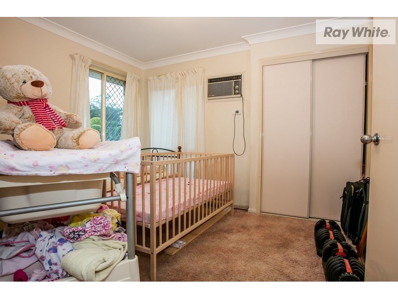 8 Burton Court, Boronia Heights QLD 4124