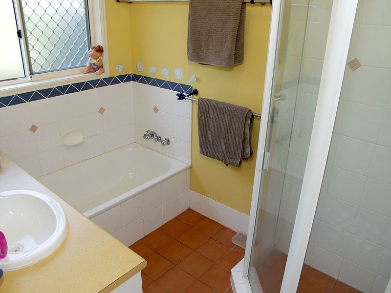 9 Majestic Court, Regents Park QLD 4118