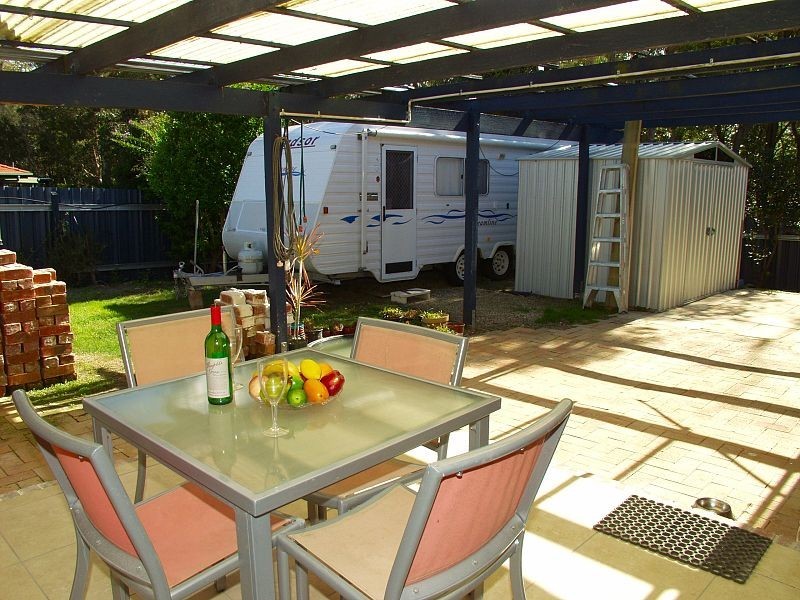 9 Majestic Court, Regents Park QLD 4118