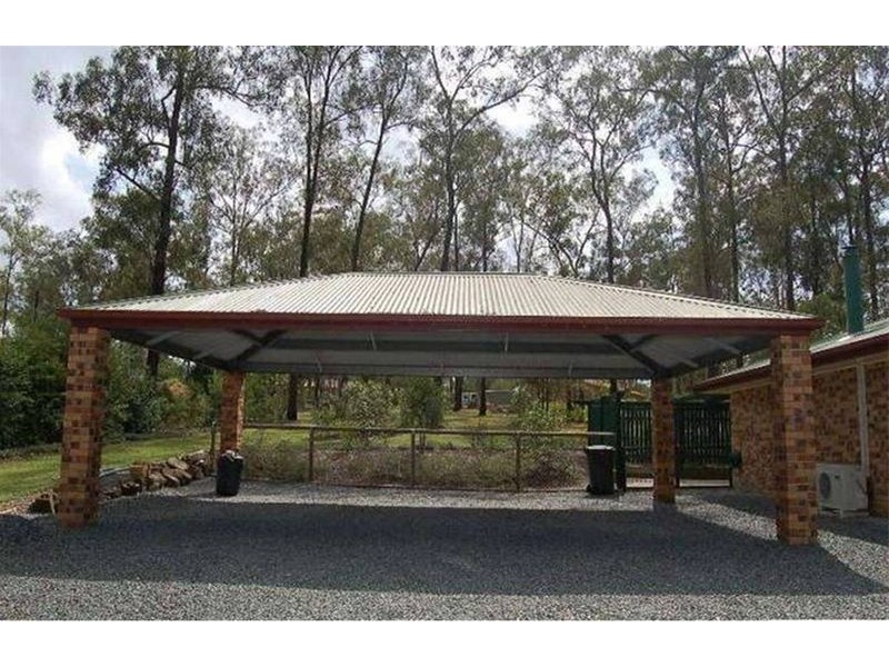 15 Holyrood Court, Munruben QLD 4125