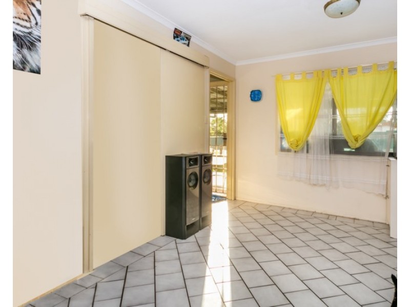 9 Meranti Street, Crestmead QLD 4132