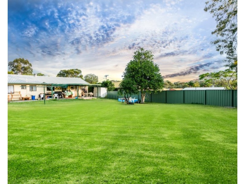 9 Meranti Street, Crestmead QLD 4132