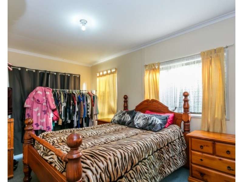 9 Meranti Street, Crestmead QLD 4132