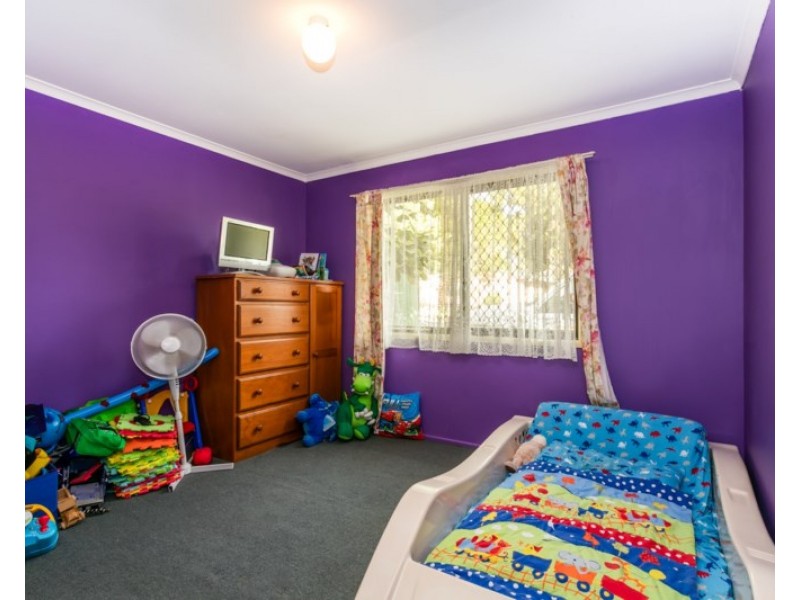 9 Meranti Street, Crestmead QLD 4132