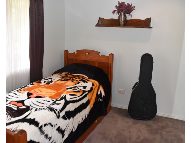 68 Oakland Road, Karrabin QLD 4306