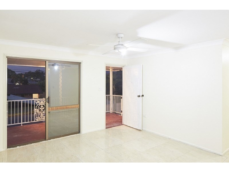 25 Limerick Drive, Crestmead QLD 4132