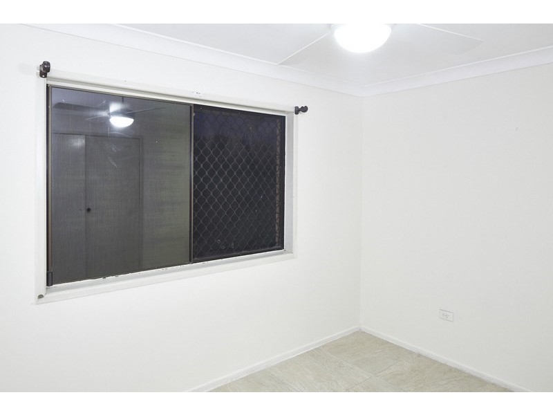 25 Limerick Drive, Crestmead QLD 4132