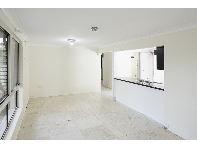 25 Limerick Drive, Crestmead QLD 4132