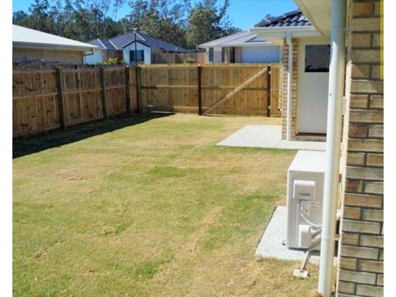 22 Finley Street, Gleneagle QLD 4285