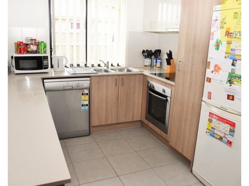 22 Finley Street, Gleneagle QLD 4285