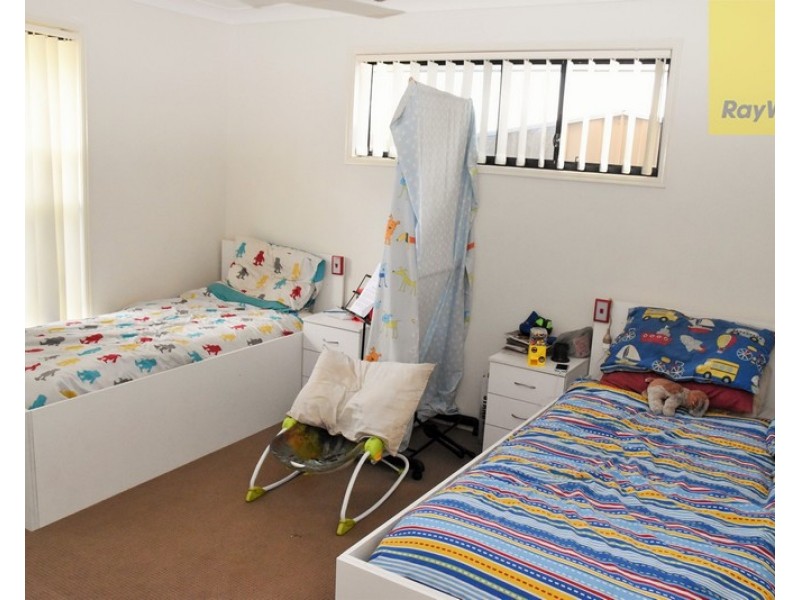 22 Finley Street, Gleneagle QLD 4285