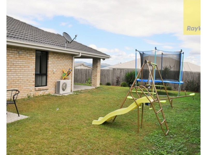 22 Finley Street, Gleneagle QLD 4285