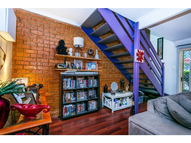 4/3 Costata Street, Hillcrest QLD 4118