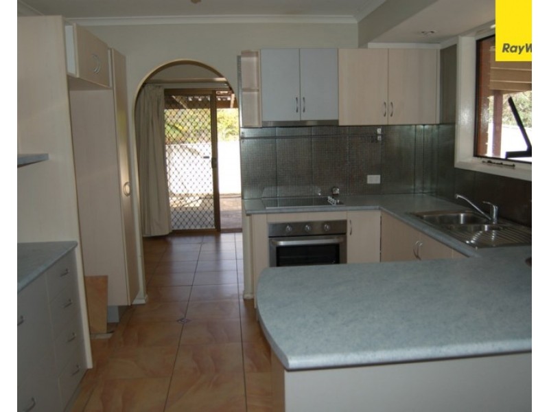 39 Dorachus Drive, Regents Park QLD 4118