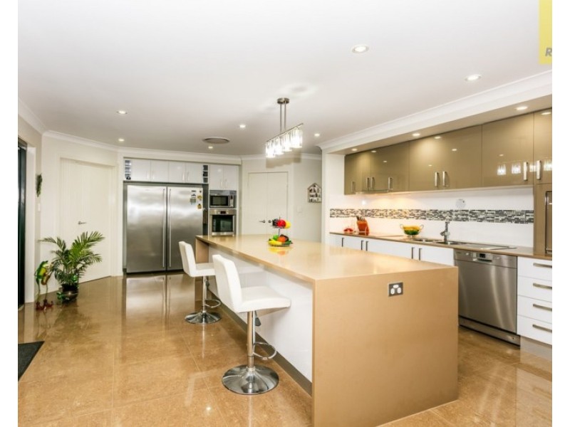 120-124 Lincoln Green Drive, Forestdale QLD 4118