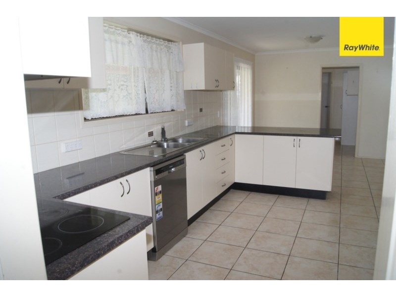 29 Dryade Street, Regents Park QLD 4118