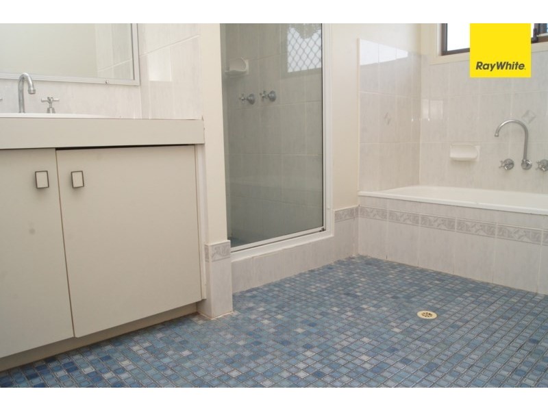 29 Dryade Street, Regents Park QLD 4118