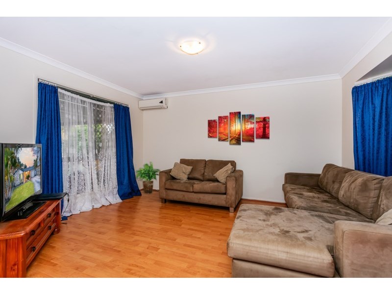 10 Sonorous Close, Regents Park QLD 4118