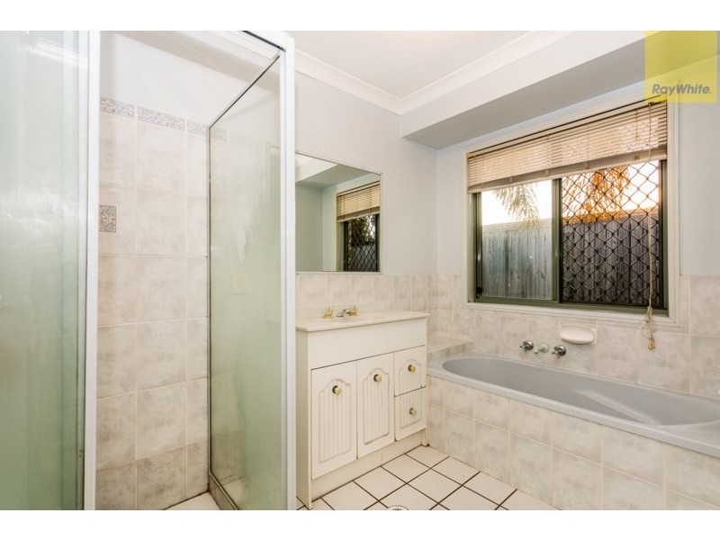 10 Sonorous Close, Regents Park QLD 4118