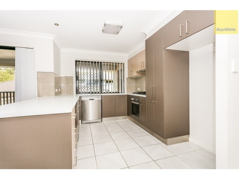 5 Outlook Drive, Waterford QLD 4133