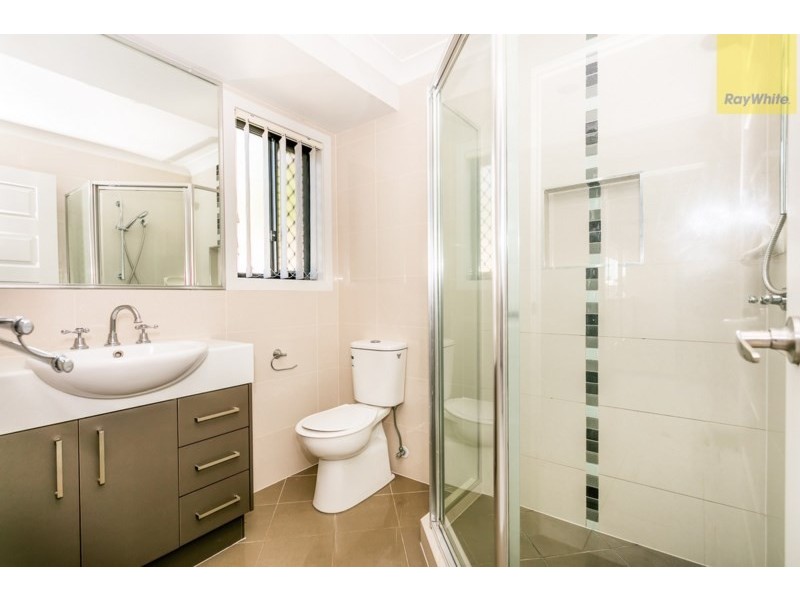 5 Outlook Drive, Waterford QLD 4133