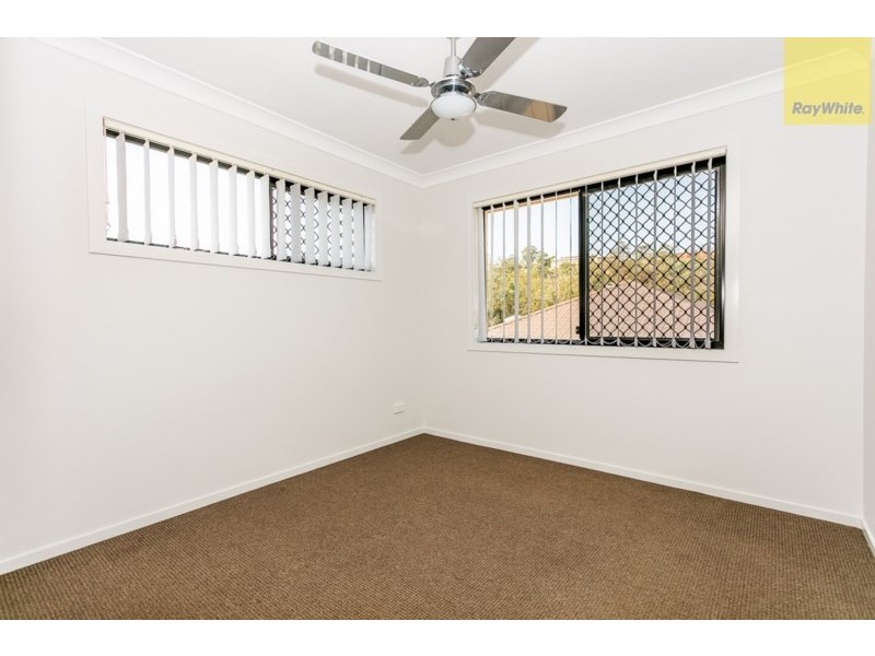 5 Outlook Drive, Waterford QLD 4133