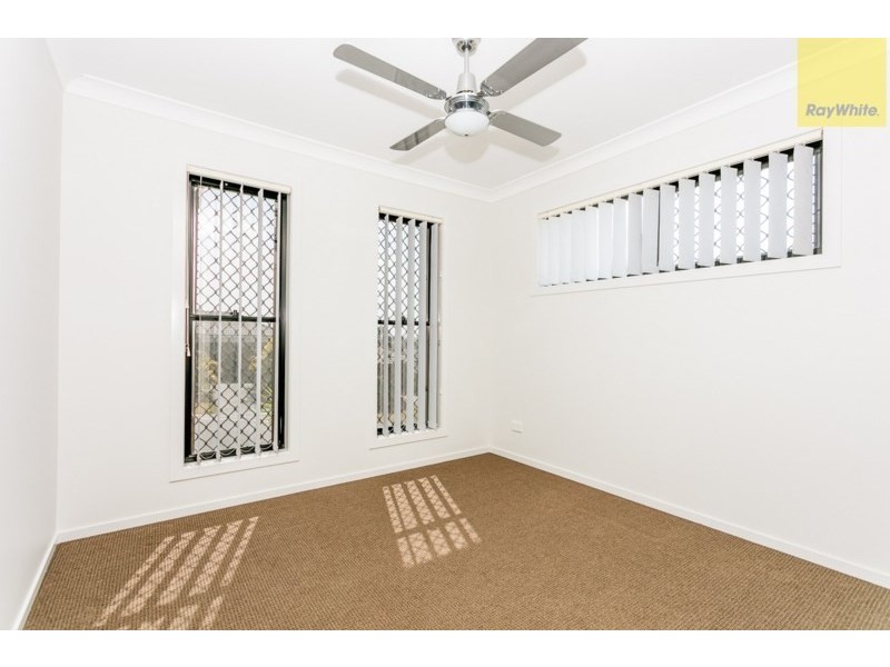 5 Outlook Drive, Waterford QLD 4133