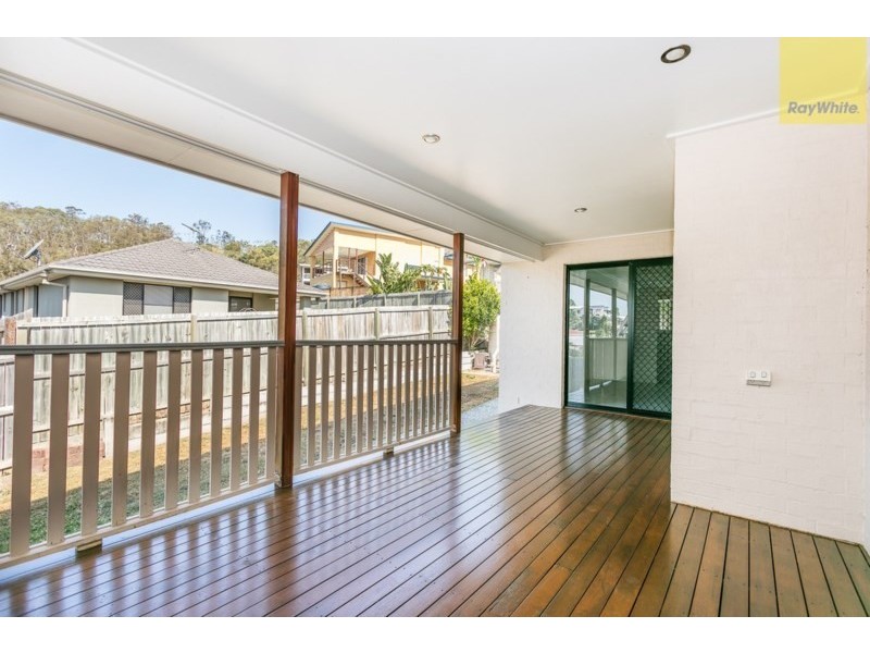 5 Outlook Drive, Waterford QLD 4133