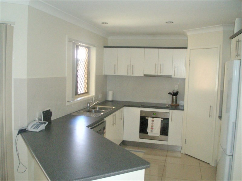 27 Serenity Court, Crestmead QLD 4132