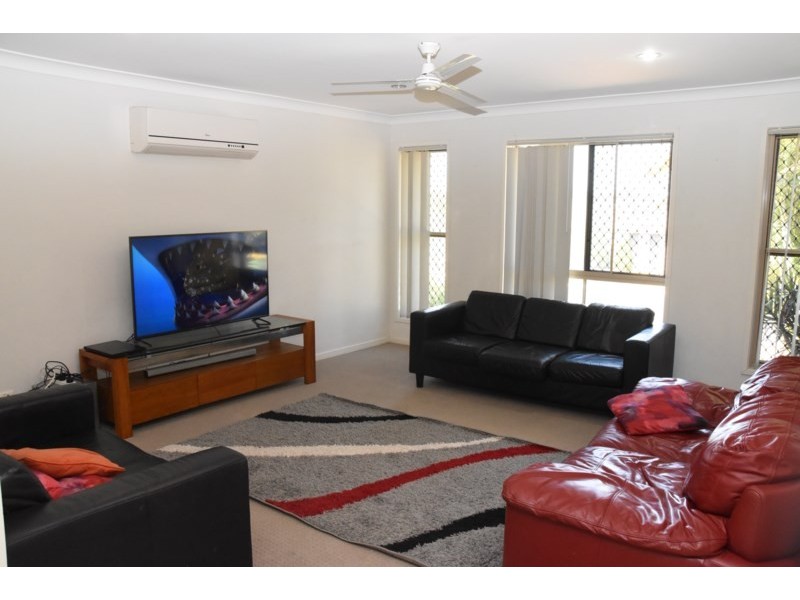 27 Serenity Court, Crestmead QLD 4132