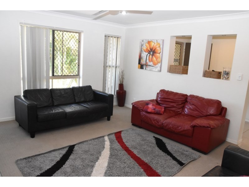 27 Serenity Court, Crestmead QLD 4132