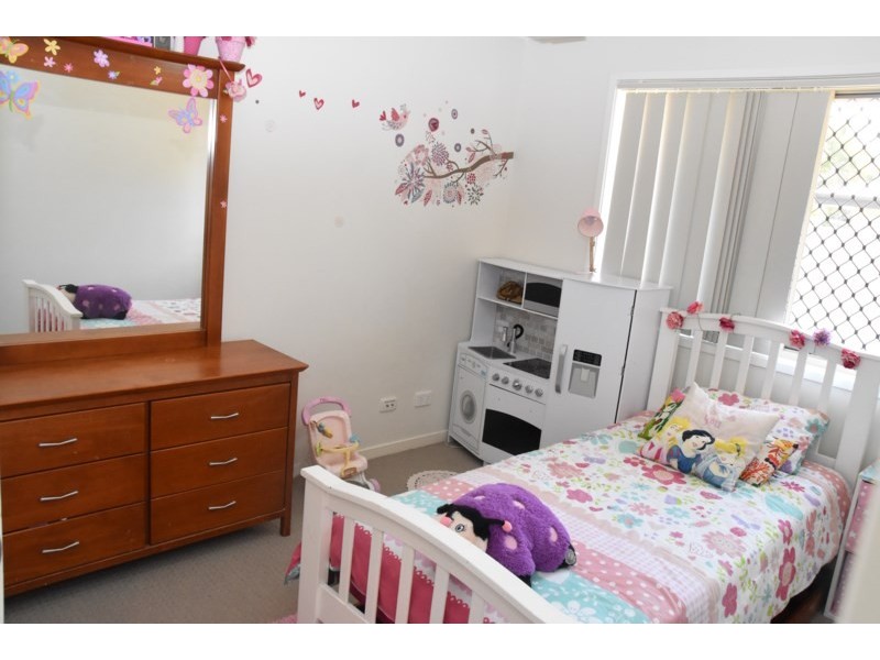 27 Serenity Court, Crestmead QLD 4132