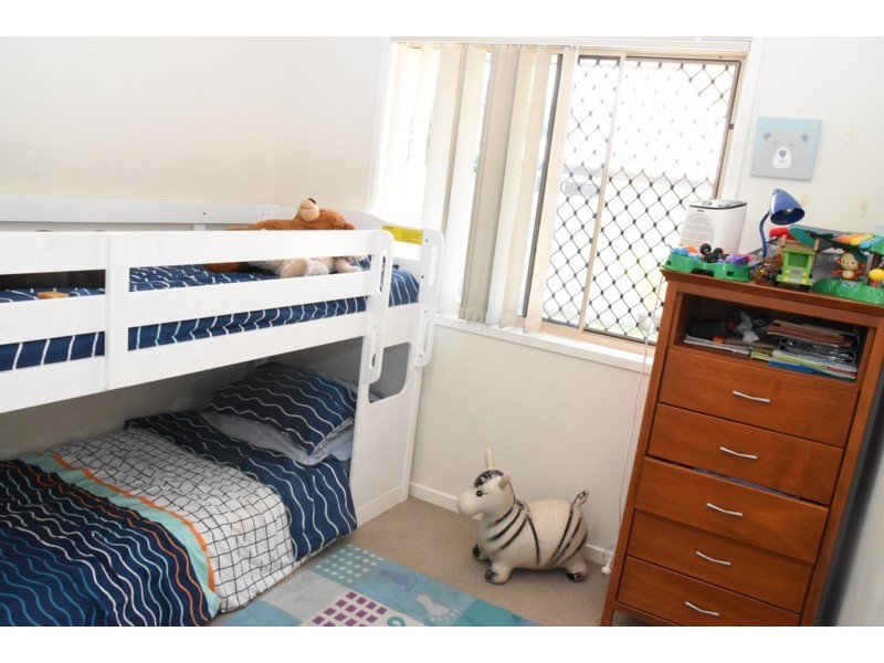 27 Serenity Court, Crestmead QLD 4132