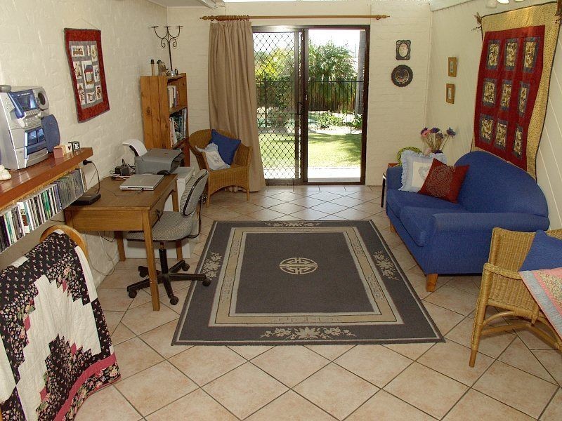 13 Newburn Street, Hillcrest QLD 4118