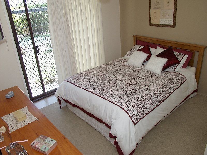 13 Newburn Street, Hillcrest QLD 4118