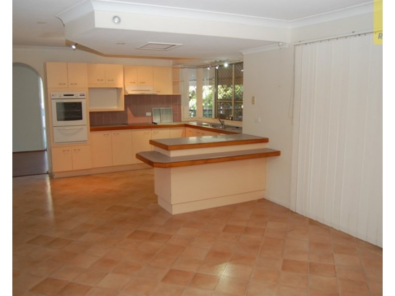 2 Itea Court, Regents Park QLD 4118
