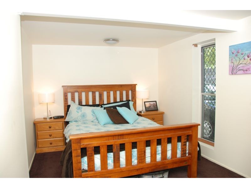 272 Middle Road, Boronia Heights QLD 4124