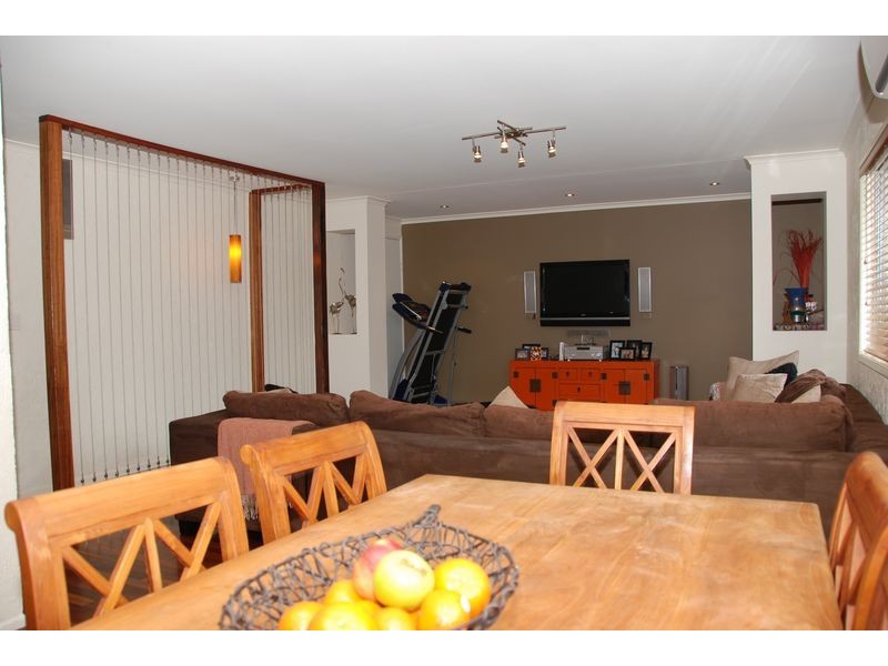 272 Middle Road, Boronia Heights QLD 4124