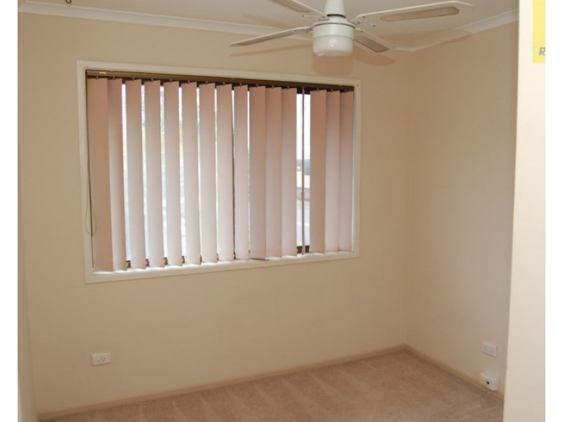 19 Seaton Street, Hillcrest QLD 4118