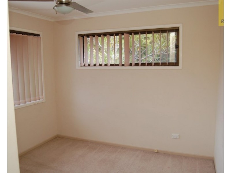 19 Seaton Street, Hillcrest QLD 4118
