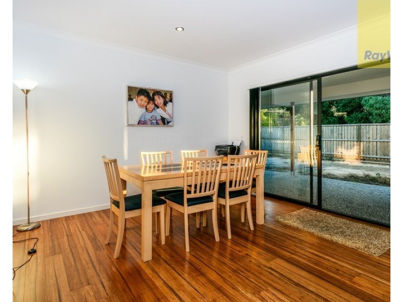 30 Thames Drive, Regents Park QLD 4118