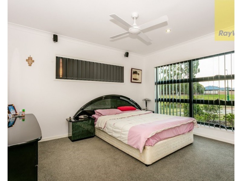 30 Thames Drive, Regents Park QLD 4118