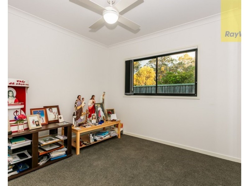 30 Thames Drive, Regents Park QLD 4118