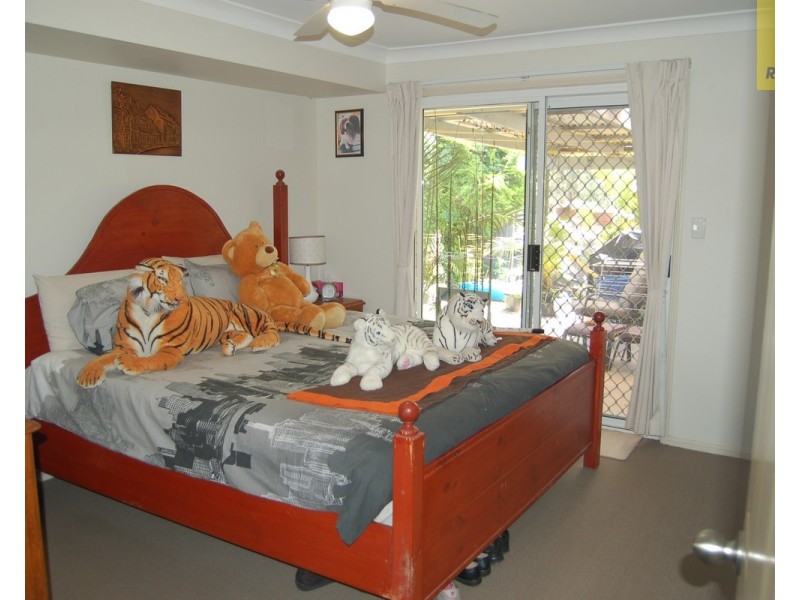 16 Sherbourne Court, Berrinba QLD 4117