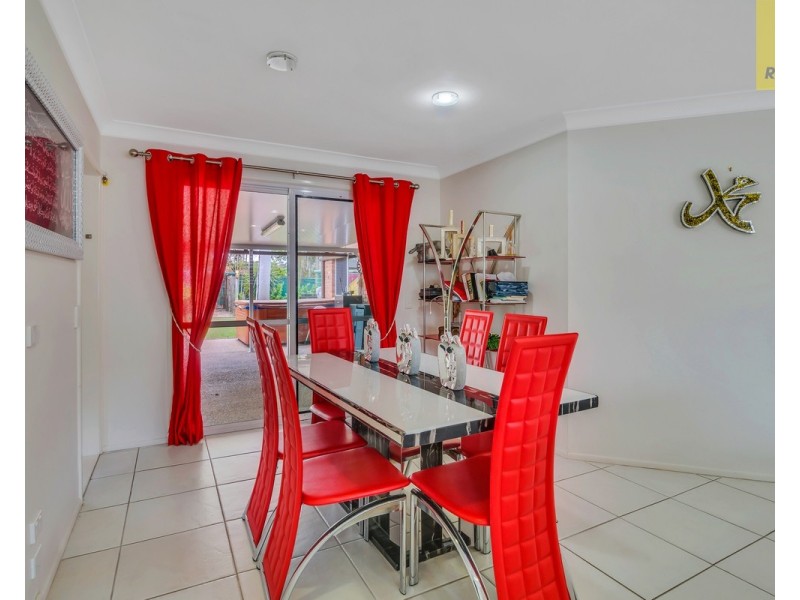 5 Distin Court, Hillcrest QLD 4118