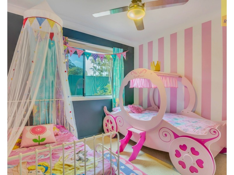 5 Distin Court, Hillcrest QLD 4118