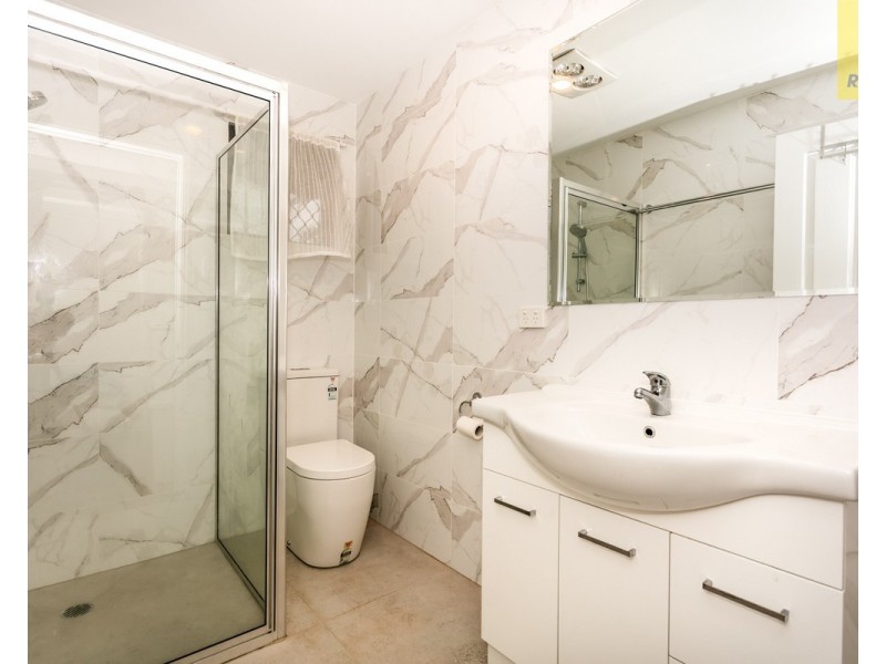 2 Letitia Street, Regents Park QLD 4118