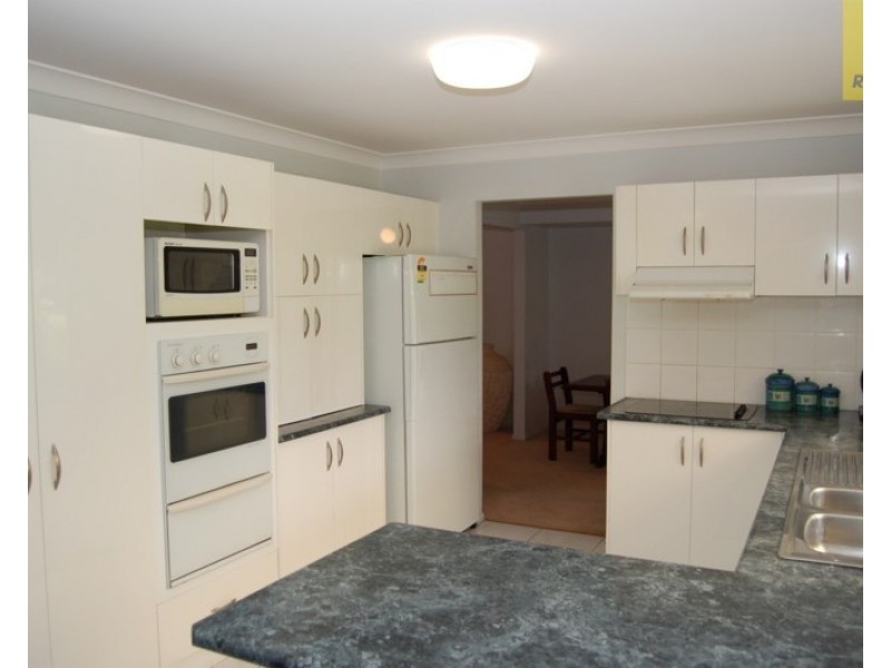 5 Carnation Crescent, Calamvale QLD 4116