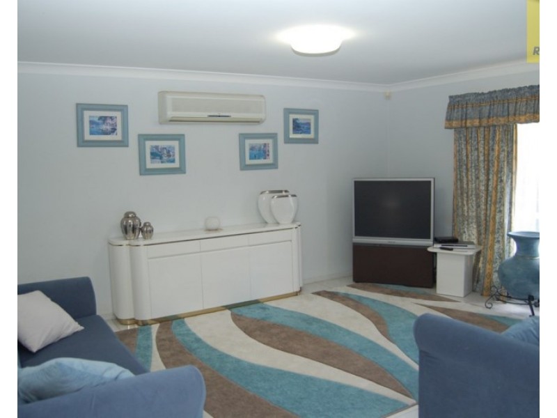 5 Carnation Crescent, Calamvale QLD 4116